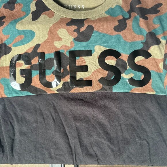 Guess black camo shirt - Picture 1 of 2